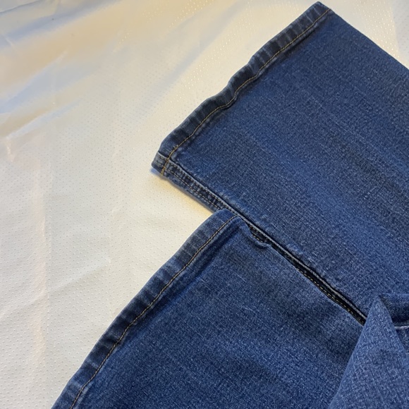 (2 for $20) Denim Blue Jeans Flare Low Rise size 7 - Picture 3 of 8